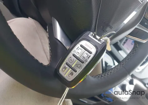 2023 Chrysler Voyager Lx z USA, uszkodzony, nr VIN 2C4RC1CG3PR525941